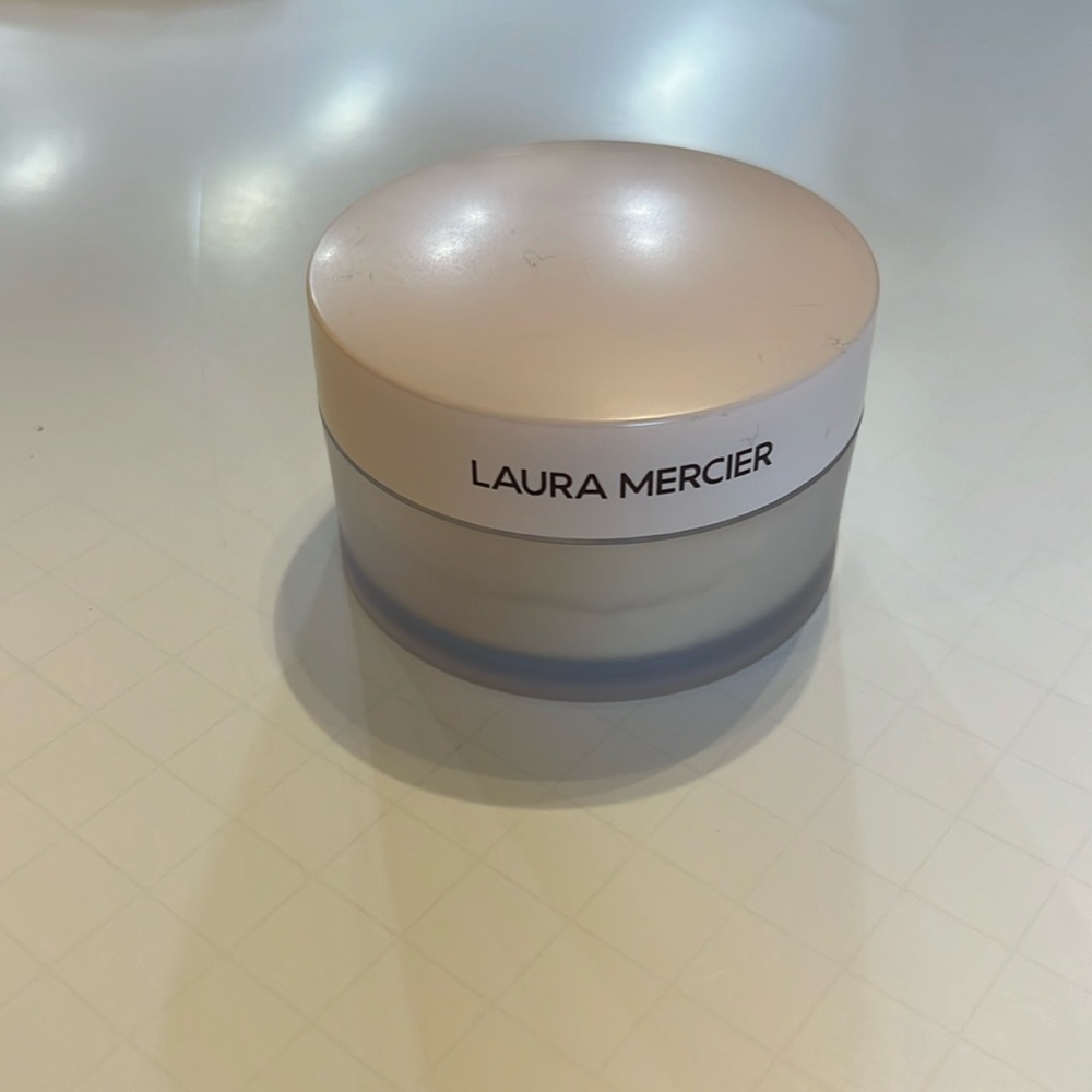 Laura Mercier Translucent Loose setting powder